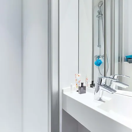 Hotelf1 Pont De L'europe * שטרסבורג