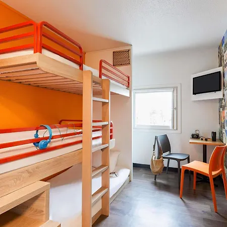 Hotelf1 Pont De L'europe מלון *