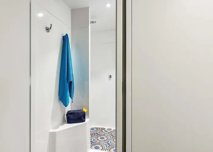 Hotelf1 Pont De L'europe Hotel *