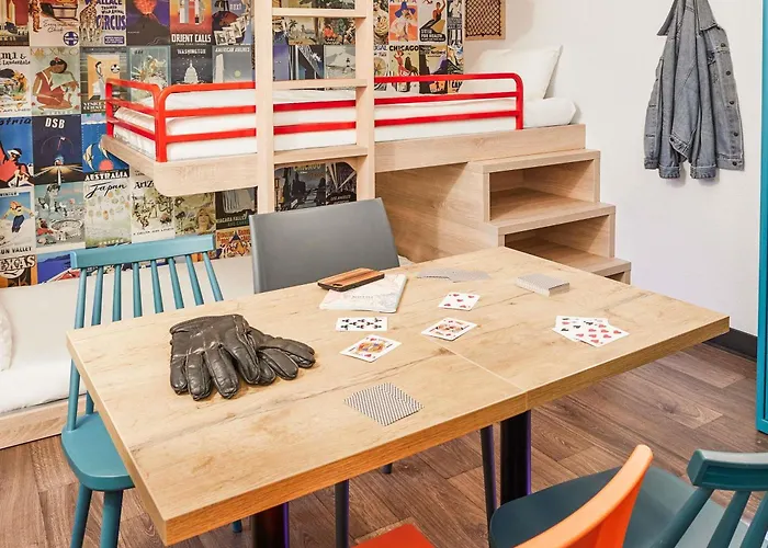 Hotel Hotelf1 Pont De L'europe