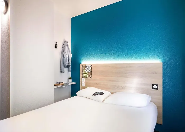 Hotelf1 Pont De L'europe Hotel