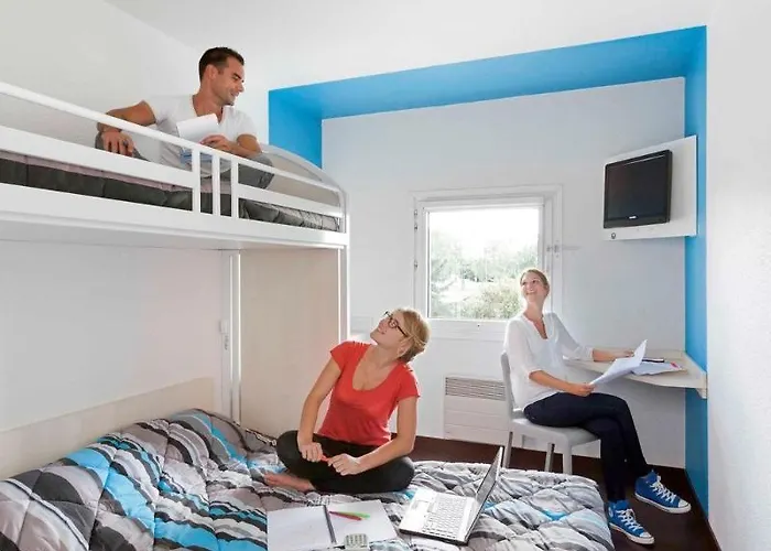 Hotelf1 Pont De L'europe