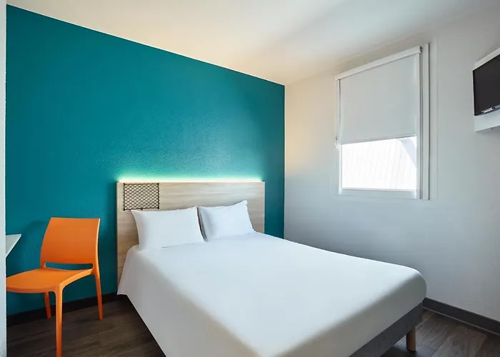 Hotel Hotelf1 Pont De L'europe