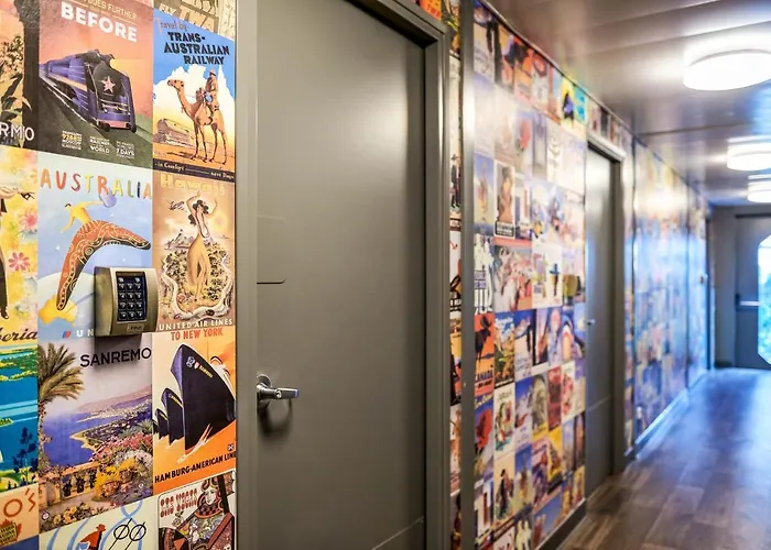 Hotelf1 Pont De L'europe