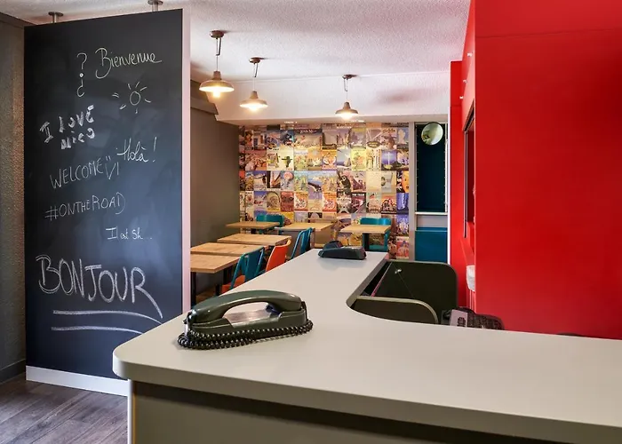 Hotelf1 Pont De L'europe Hotel *