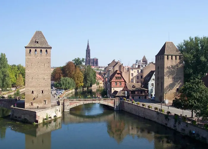 Hotel Hotelf1 Pont De L'europe *