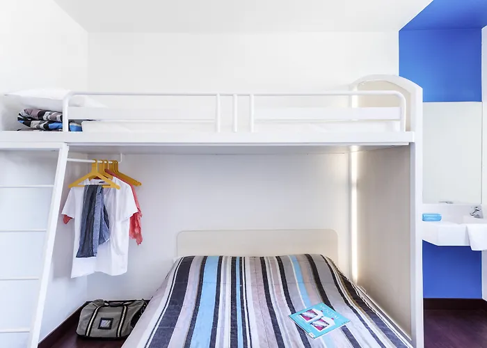 Hotelf1 Pont De L'europe