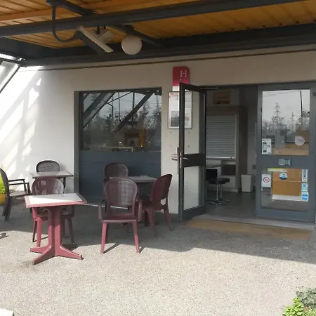 Otel Hotelf1 Pont De L'europe Strazburg