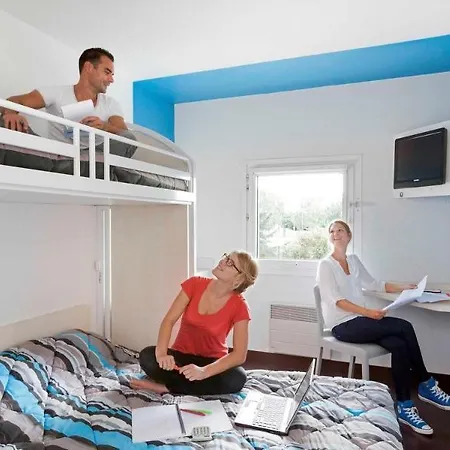 Hotelf1 Pont De L'europe