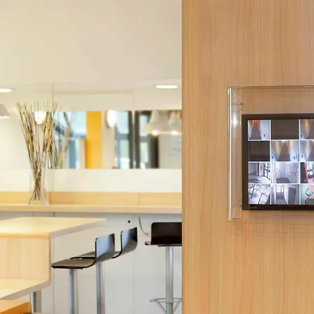 Otel Hotelf1 Pont De L'europe Strazburg